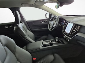Vehicle image VOLVO XC60 2.0 B5 MH Plus Dark AWD / ab 3,99% Leasing bei Abschluss einer Protect Autoversicherung