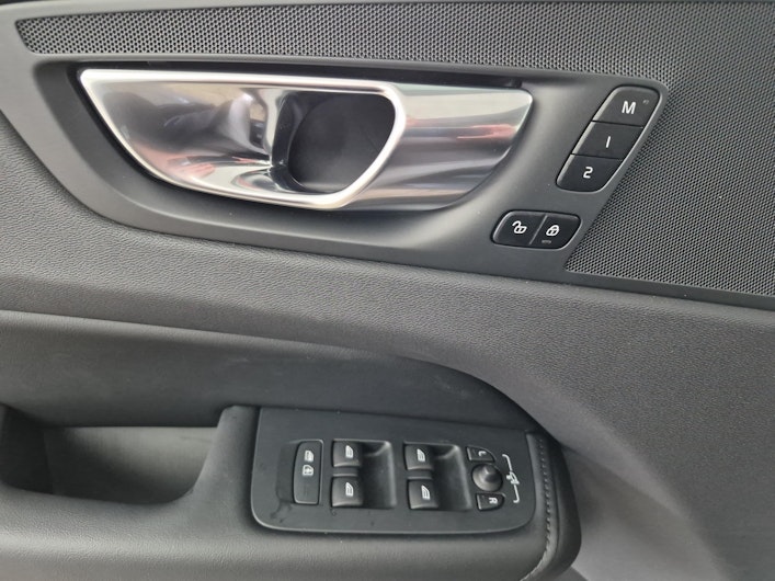 immagine del veicolo VOLVO XC60