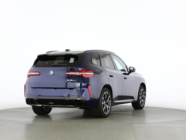 Vehicle image BMW X3