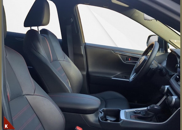 Vehicle image 16 Vehicle image 16