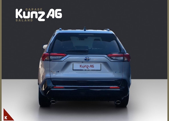 Vehicle image 3 Vehicle image 3