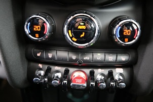 Vehicle image MINI F55 2.0i Cooper S SDKG