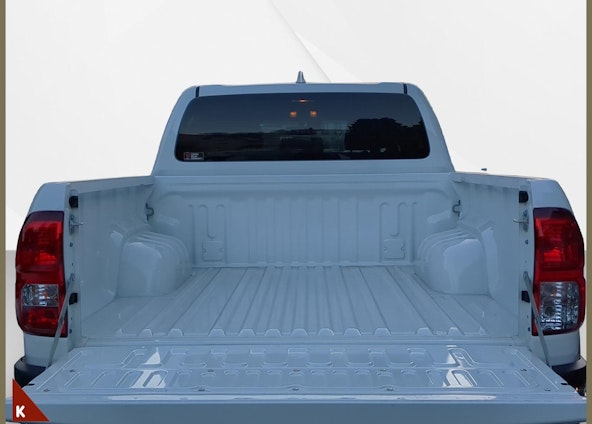 Vehicle image 19 Vehicle image 19