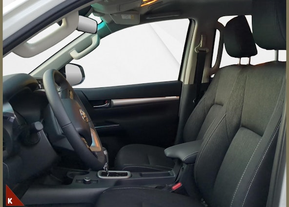 Vehicle image 8 Vehicle image 8