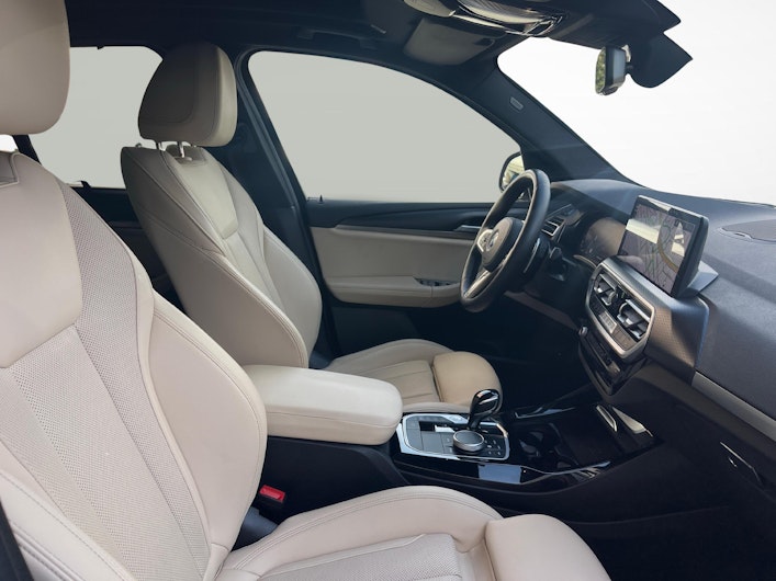 Vehicle image BMW X3