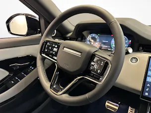 Land Rover Range Rover Evoque 1.5 T 270e Dynamic SE
