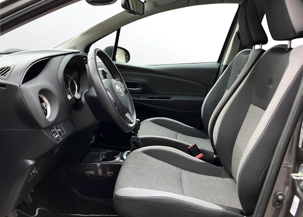 Vehicle image 3 Vehicle image 3