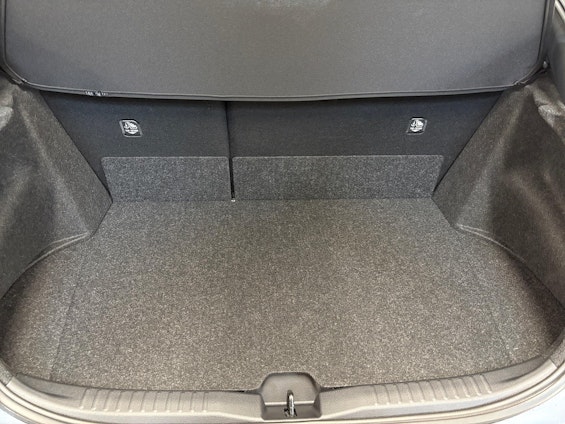 Vehicle image 13 Vehicle image 13