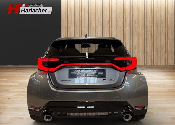 Vehicle image 5 Vehicle image 5