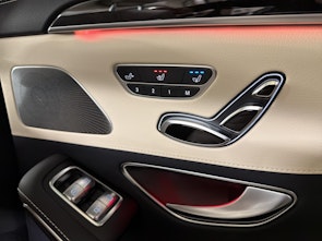 Vehicle image MERCEDES-BENZ S 560 V8 AMG Line 4matic