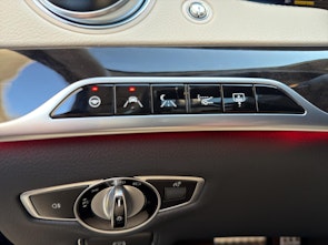 Vehicle image MERCEDES-BENZ S 560 V8 AMG Line 4matic