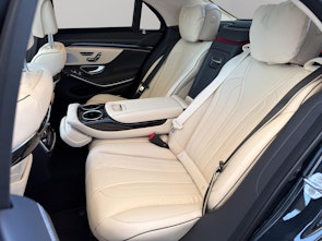 Vehicle image MERCEDES-BENZ S 560 V8 AMG Line 4matic