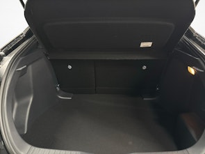 Fahrzeugbild TOYOTA C-HR 2.0 HEV Swiss Edition 4x4