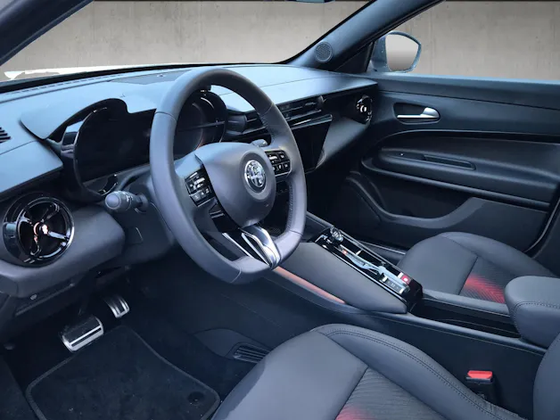 Alfa Romeo Junior 1.2 Ibrida Q4