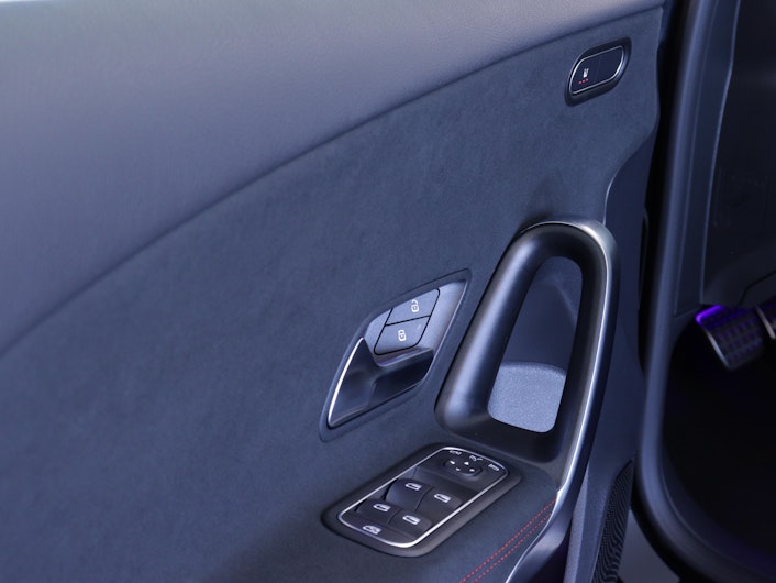 Vehicle image MERCEDES-BENZ A 180