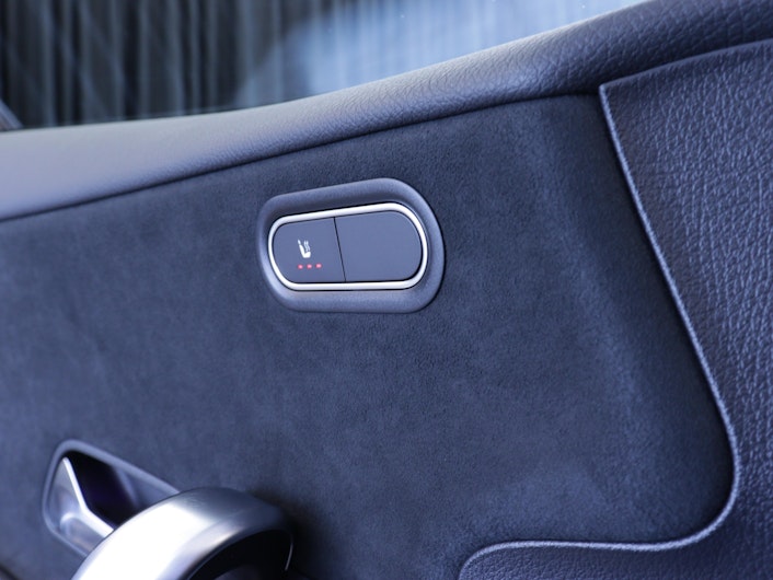 Vehicle image MERCEDES-BENZ A 180