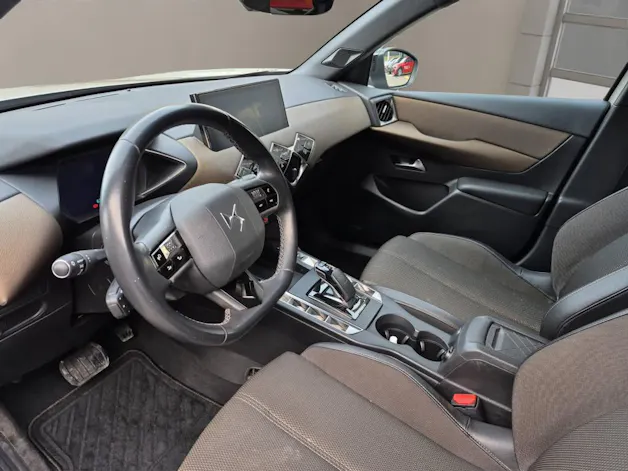 DS Automobiles 3 Crossback E-Tense So Chic