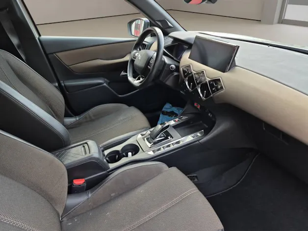 DS Automobiles 3 Crossback E-Tense So Chic