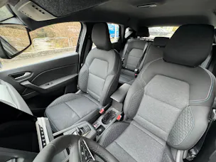 Renault Captur 1.8 E-Tech evolution