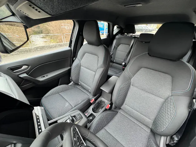 Renault Captur 1.8 E-Tech evolution