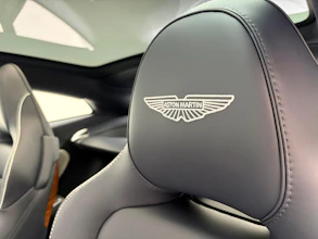 https://vehicle.imgix.net/4152941/248688af-6629-4d94-81f0-ed0af49a69f2.jpeg