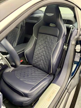 https://vehicle.imgix.net/4152941/4c8d3762-3075-409f-8c1d-35c0d6dc9357.jpeg