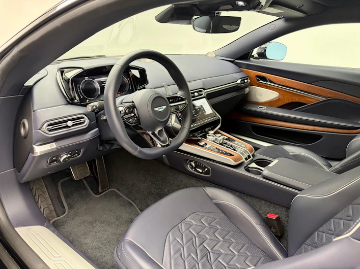 Fahrzeugbild ASTON MARTIN V12 Vanquish