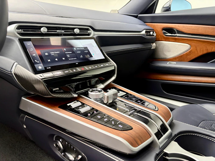 Fahrzeugbild ASTON MARTIN V12 Vanquish
