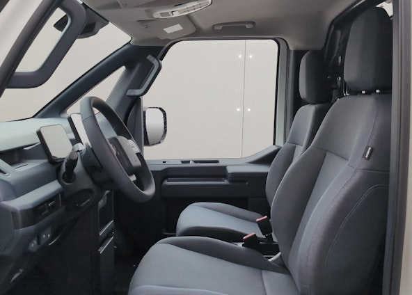 Vehicle image 8 Vehicle image 8