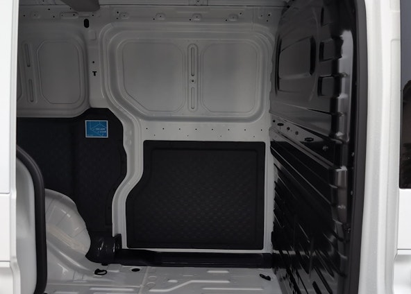 Vehicle image 14 Vehicle image 14