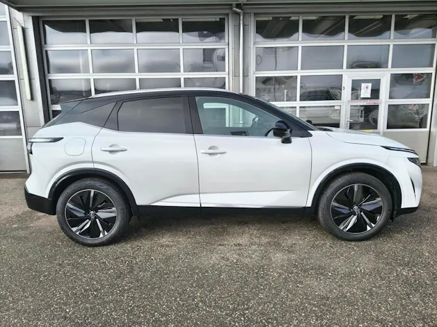 Nissan Qashqai 1.3 DIG-T Tekna 4x4