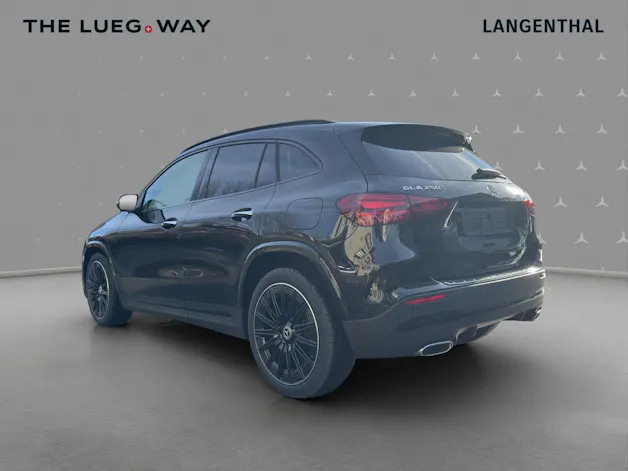 Mercedes-Benz GLA 250 4Matic 8G-DCT Swiss Star
