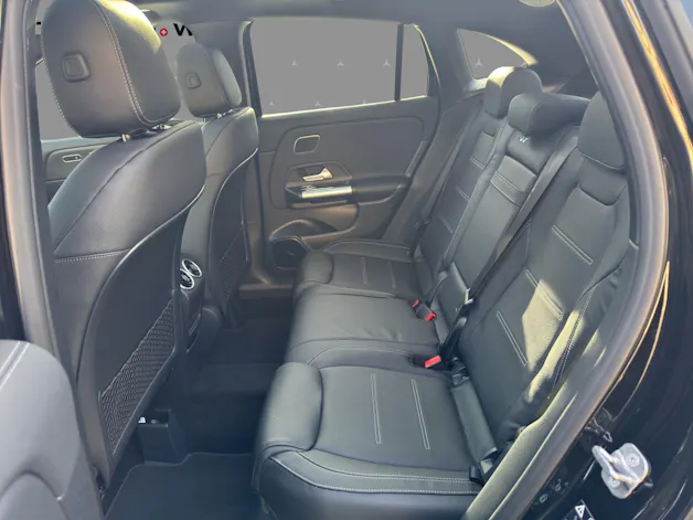 Mercedes-Benz GLA 250 4Matic 8G-DCT Swiss Star