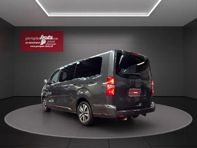 Peugeot Traveller Business VIP Long