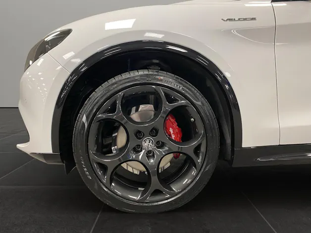 Alfa Romeo STELVIO 2.0 Q4 280 Veloce P