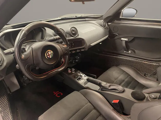 Alfa Romeo 4C 1750 TBI TCT 1750 TBi