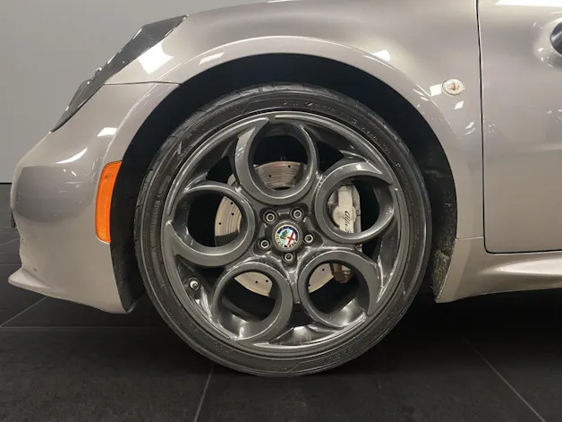 Alfa Romeo 4C 1750 TBI TCT 1750 TBi