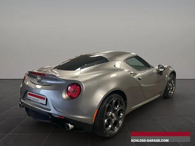 Alfa Romeo 4C 1750 TBI TCT 1750 TBi