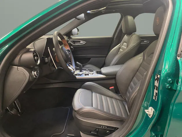 Alfa Romeo Giulia 2.0 Q4 Intensa Sky