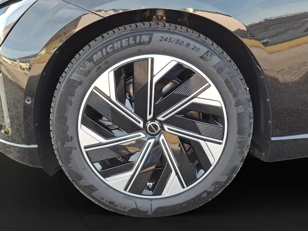Volvo ES90 Ultra