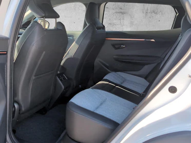 MITSUBISHI ECLIPSE CROSS 13