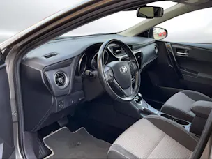 Toyota Auris Touring Sports 1.8 HSD Trend