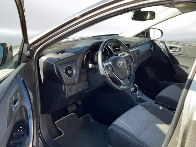 Toyota Auris Touring Sports 1.8 HSD Trend