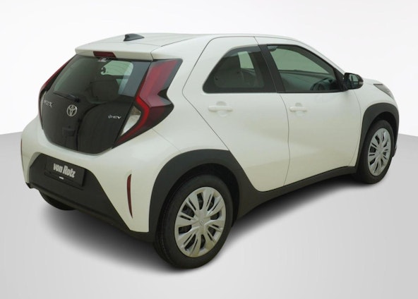 Vehicle image 3 Vehicle image 3