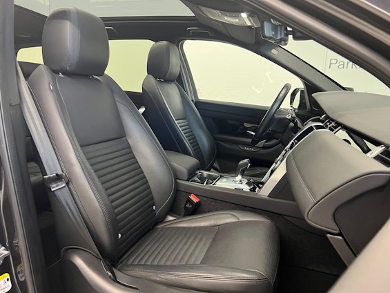 Vehicle image 5 Vehicle image 5