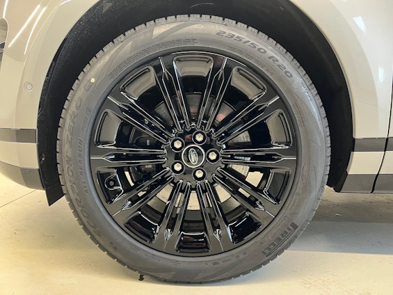 Vehicle image 10 Vehicle image 10