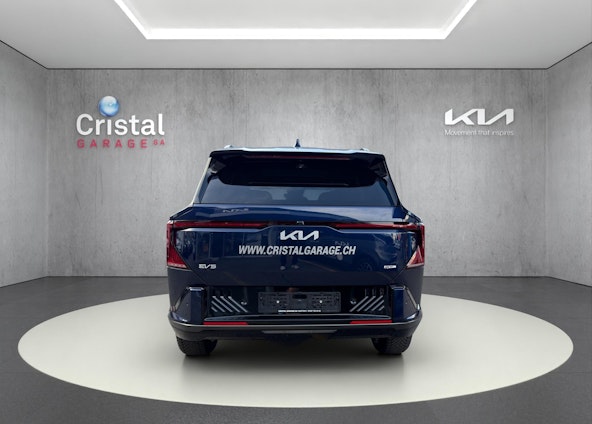 Vehicle image 4 Vehicle image 4