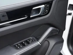 Porsche Cayenne E-Hybrid Coupé Platinum Edition