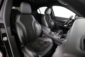 https://vehicle.imgix.net/4153728/930410d4-3fb3-435b-8a2d-3b549bffc375.jpg