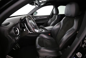 https://vehicle.imgix.net/4153728/a62ad981-74bd-42f3-8a81-0cf46669d75d.jpg